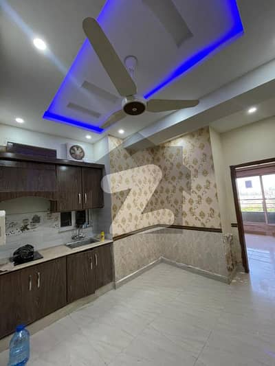 گلبرگ بزنس پارک گلبرگ,اسلام آباد میں 1 کمرے کا 2 مرلہ فلیٹ 42.0 ہزار میں کرایہ پر دستیاب ہے۔