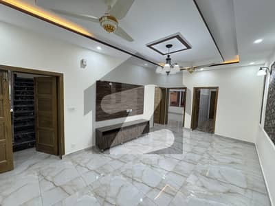 گلبرگ ریزیڈنشیا - بلاک ایف گلبرگ ریزیڈنشیا,گلبرگ,اسلام آباد میں 4 کمروں کا 7 مرلہ مکان 1.35 لاکھ میں کرایہ پر دستیاب ہے۔