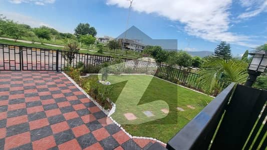 BEAUTIFUL LOCATION CORNER HOUSE FOR SALE