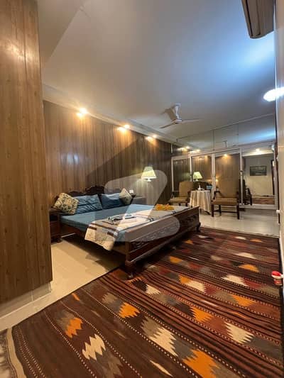 ایف ۔ 7 اسلام آباد میں 1 کمرے کا 1 کنال زیریں پورشن 1.6 لاکھ میں کرایہ پر دستیاب ہے۔