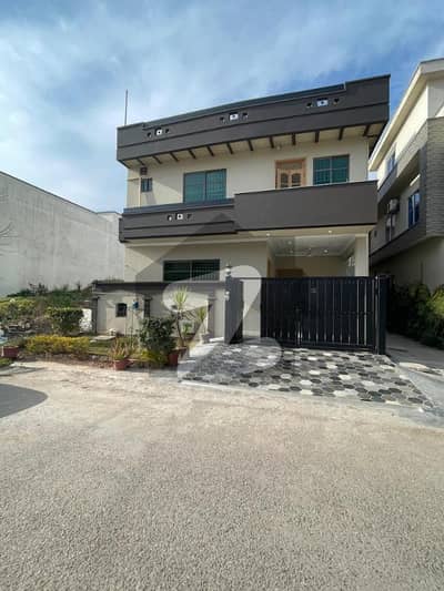 30*60 7 Marla House For Sale In G-13 Islamabad