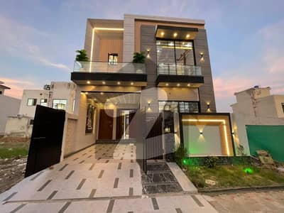 Ideally Located Prime Location House Of 5 Marla Is Available For Sale In Lahore