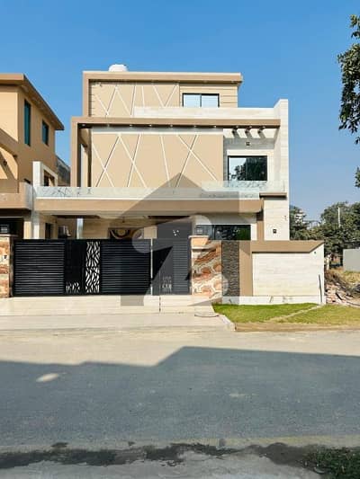 Get Your Dream Prime Location House In Central Park - Block F Lahore