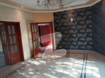 1 kanal lower portion with servant quarter available for Rent near Goldcrest mall in Phase 4 DHA Lahore