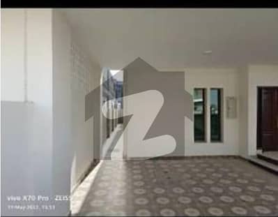 375 Sq Yards (Brig House) Chance Deal for Sale