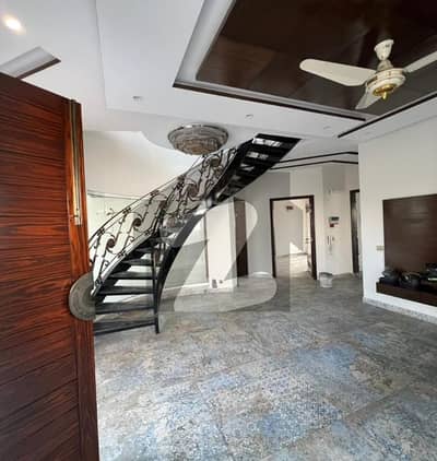 10 Marla Bungalow FOR RENT DHa Phase 5 Lahore.