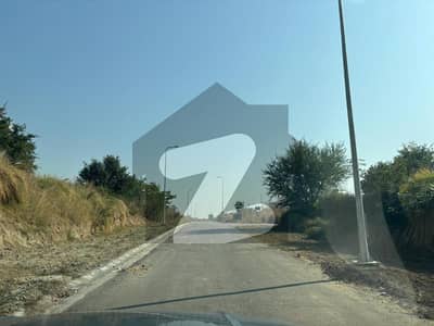 نیول اینکریج - بلاک سی نیول اینکریج,اسلام آباد میں 2 کنال رہائشی پلاٹ 5.7 کروڑ میں برائے فروخت۔