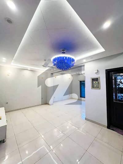 بحریہ ٹاؤن جناح بلاک بحریہ ٹاؤن سیکٹر ای,بحریہ ٹاؤن,لاہور میں 2 کمروں کا 5 مرلہ زیریں پورشن 85.0 ہزار میں کرایہ پر دستیاب ہے۔