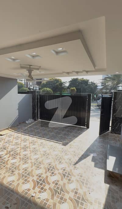 بحریہ آرچرڈ فیز 2 بحریہ آرچرڈ,لاہور میں 4 کمروں کا 8 مرلہ مکان 1.0 لاکھ میں کرایہ پر دستیاب ہے۔