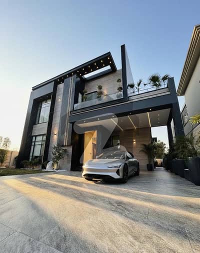 ڈی ایچ اے فیز 6 - بلاک این فیز 6,ڈیفنس (ڈی ایچ اے),لاہور میں 5 کمروں کا 1 کنال مکان 15.75 کروڑ میں برائے فروخت۔