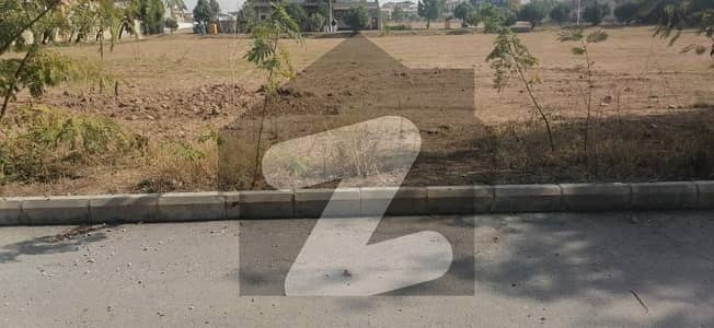 1 KANAL HEIGHTED VIEW PLOT FOR SALE IN OVERSEAS 3 BAHRIA PHASE 8