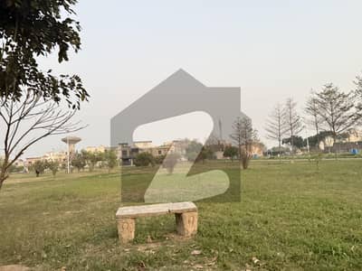 بینکرس ایوینیو کوآپریٹو ہاؤسنگ سوسائٹی لاہور میں 5 مرلہ رہائشی پلاٹ 80.0 لاکھ میں برائے فروخت۔