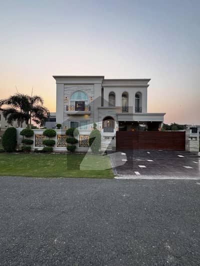 1 Kanal Luxury Furnished House Available For Rent