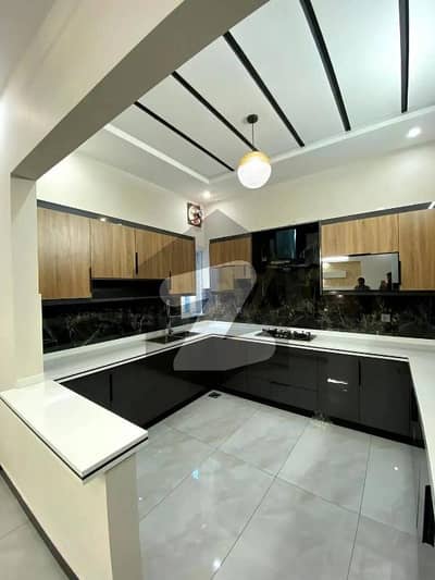 جناح گارڈنز ایف ای سی ایچ ایس,اسلام آباد میں 5 کمروں کا 8 مرلہ مکان 3.7 کروڑ میں برائے فروخت۔