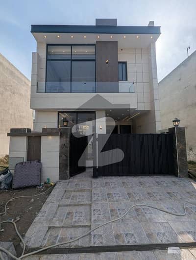 اتحاد ٹاؤن فیز ١ اتحاد ٹاؤن,رائیونڈ روڈ,لاہور میں 4 کمروں کا 5 مرلہ مکان 3.05 کروڑ میں برائے فروخت۔