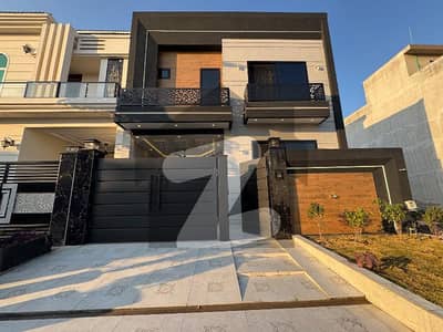 سٹی ہاؤسنگ سوسائٹی سیالکوٹ میں 4 کمروں کا 5 مرلہ مکان 2.15 کروڑ میں برائے فروخت۔