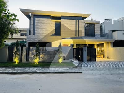 ڈی ایچ اے ڈیفینس فیز 5 ڈی ایچ اے ڈیفینس,اسلام آباد میں 5 کمروں کا 1 کنال مکان 11.75 کروڑ میں برائے فروخت۔