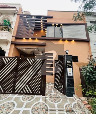 سٹی ہاؤسنگ سوسائٹی گوجرانوالہ میں 4 کمروں کا 5 مرلہ مکان 1.9 کروڑ میں برائے فروخت۔ سٹی ہاؤسنگ سوسائٹی گوجرانوالہ میں 4 کمروں کا 5 مرلہ مکان 1.9 کروڑ میں برائے فروخت۔