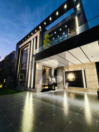 یو ای ٹی ہاؤسنگ سوسائٹی لاہور میں 5 کمروں کا 1 کنال مکان 6.25 کروڑ میں برائے فروخت۔