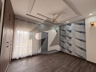 اتحاد ٹاؤن فیز ١ اتحاد ٹاؤن,رائیونڈ روڈ,لاہور میں 4 کمروں کا 5 مرلہ مکان 1.4 لاکھ میں کرایہ پر دستیاب ہے۔