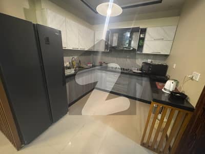 بخاری کمرشل ایریا ڈی ایچ اے فیز 6,ڈی ایچ اے ڈیفینس,کراچی میں 2 کمروں کا 4 مرلہ فلیٹ 1.75 لاکھ میں کرایہ پر دستیاب ہے۔