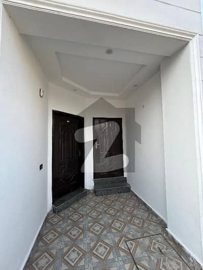 ال-کبیر فیز 2 - بلاک ای الکبیر ٹاؤن - فیز 2,الکبیر ٹاؤن,رائیونڈ روڈ,لاہور میں 3 کمروں کا 3 مرلہ مکان 55.0 ہزار میں کرایہ پر دستیاب ہے۔