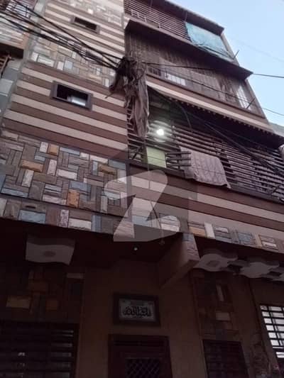 Avail Yourself A Great 120 Square Yards Upper Portion In Azizabad