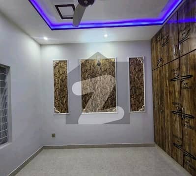 ایڈن بولیوارڈ ہاؤسنگ سکیم کالج روڈ,لاہور میں 3 کمروں کا 4 مرلہ مکان 1.5 کروڑ میں برائے فروخت۔