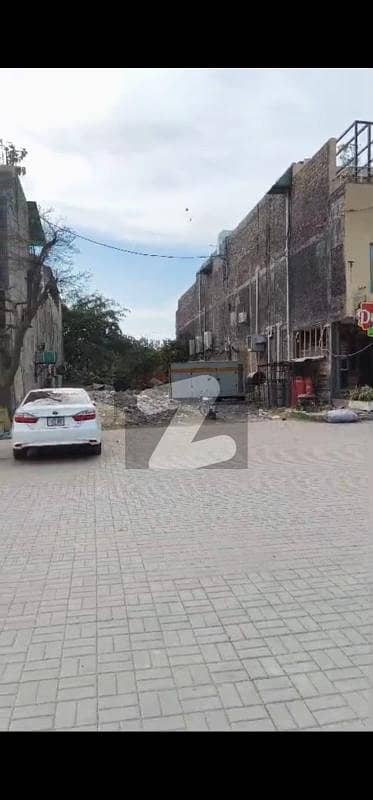 Prime Location 01 Kanal Commercial Plot For Sale