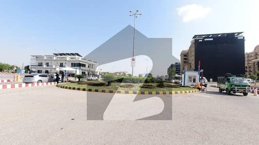 ٹاپ سٹی 1 - بلاک سی ٹاپ سٹی 1,اسلام آباد میں 1 کنال رہائشی پلاٹ 2.4 کروڑ میں برائے فروخت۔