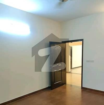 House For Grabs In 10 Marla Lahore