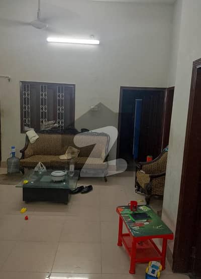 422 Square Yard Maintain Single Storey House For Sale 3 Bed D/D Nazimabad No 4 Block 4 A