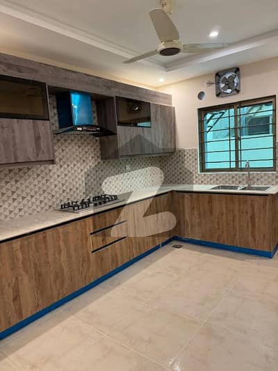 House For sale In Rs. 64000000