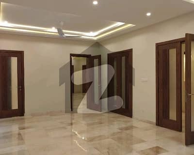 ڈی ۔ 12 اسلام آباد میں 3 کمروں کا 1 کنال بالائی پورشن 2.7 لاکھ میں کرایہ پر دستیاب ہے۔