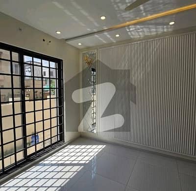 Unoccupied House Of 10 Marla Is Available For sale In Bahria Town Unoccupied House Of 10 Marla Is Available For sale In Bahria Town