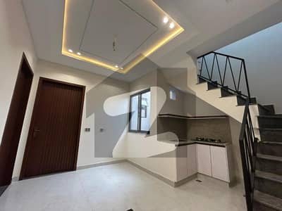 ڈی ایچ اے فیز 7 ڈیفنس (ڈی ایچ اے),لاہور میں 5 کمروں کا 1 کنال مکان 2.8 لاکھ میں کرایہ پر دستیاب ہے۔