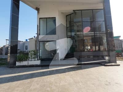 بینکرز ٹاؤن لاہور میں 8 مرلہ عمارت 6.0 لاکھ میں کرایہ پر دستیاب ہے۔