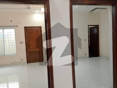 پارک ویو سٹی لاہور میں 2 کمروں کا 5 مرلہ بالائی پورشن 45.0 ہزار میں کرایہ پر دستیاب ہے۔