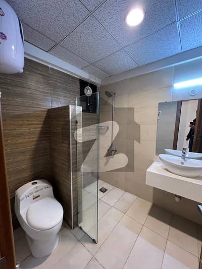 دی گلیریا بحریہ انکلیو,بحریہ ٹاؤن,اسلام آباد میں 3 کمروں کا 11 مرلہ فلیٹ 65.0 ہزار میں کرایہ پر دستیاب ہے۔