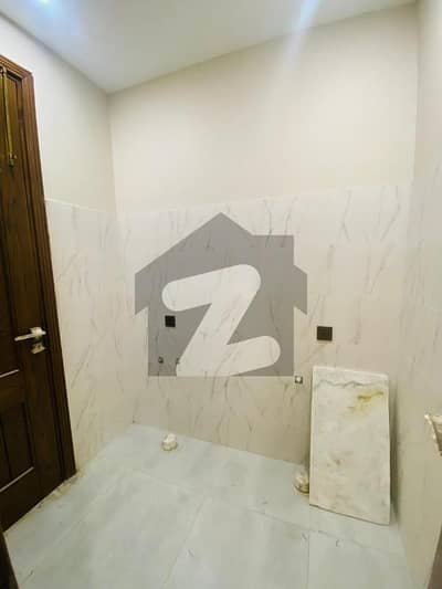 ڈی ایچ اے ڈیفینس فیز 2 ڈی ایچ اے ڈیفینس,اسلام آباد میں 3 کمروں کا 1 کنال بالائی پورشن 92.0 ہزار میں کرایہ پر دستیاب ہے۔