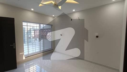 20 MARLA BRAND NEW UPPER PORTION FOR RENT IN DHA PHASE 8 EX AIR EVENUE. . . 20 MARLA BRAND NEW UPPER PORTION FOR RENT IN DHA PHASE 8 EX AIR EVENUE. . .