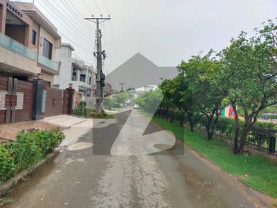 خیابان امین - بلاک ایم خیابانِ امین,لاہور میں 5 مرلہ رہائشی پلاٹ 55.0 لاکھ میں برائے فروخت۔