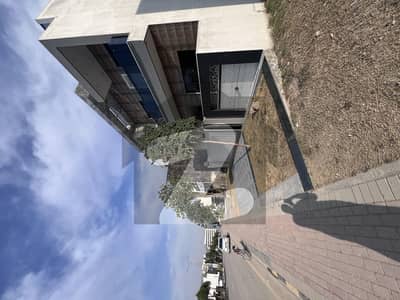 فیصل ٹاؤن فیز 1 فیصل ٹاؤن - ایف ۔ 18,اسلام آباد میں 7 کمروں کا 8 مرلہ مکان 4.55 کروڑ میں برائے فروخت۔