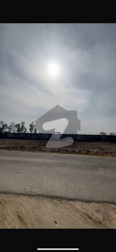 ڈی ایچ اے فیز 7 - بلاک زیڈ1 فیز 7,ڈیفنس (ڈی ایچ اے),لاہور میں 1 کنال رہائشی پلاٹ 3.65 کروڑ میں برائے فروخت۔ ڈی ایچ اے فیز 7 - بلاک زیڈ1 فیز 7,ڈیفنس (ڈی ایچ اے),لاہور میں 1 کنال رہائشی پلاٹ 3.65 کروڑ میں برائے فروخت۔