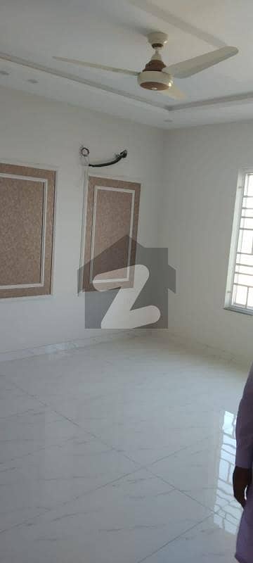 خیابانِ امین لاہور میں 3 کمروں کا 1 کنال بالائی پورشن 90.0 ہزار میں کرایہ پر دستیاب ہے۔ خیابانِ امین لاہور میں 3 کمروں کا 1 کنال بالائی پورشن 90.0 ہزار میں کرایہ پر دستیاب ہے۔