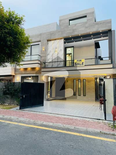 10 Marla House For Sale In Nargis/Hussain Block Bahria Town Lahore