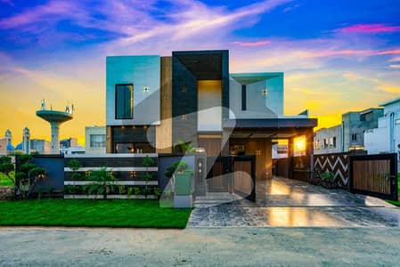 10 MARLA FULL MODREN BRAND NEW HOUSE FOR SALE DHA PHASE 7