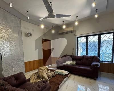 Stunning and affordable Corner Upper Portion available for rent in DHA Phase 4 - Block AA