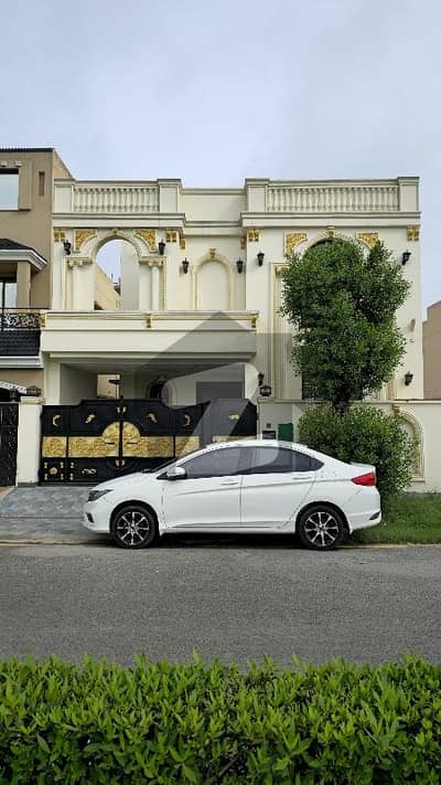 8Marla Facing Park House Available For Sale 8Marla Facing Park House Available For Sale