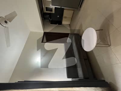 ڈی ایچ اے ڈیفینس فیز 2 ڈی ایچ اے ڈیفینس,اسلام آباد میں 1 کمرے کا 3 مرلہ فلیٹ 45.0 ہزار میں کرایہ پر دستیاب ہے۔